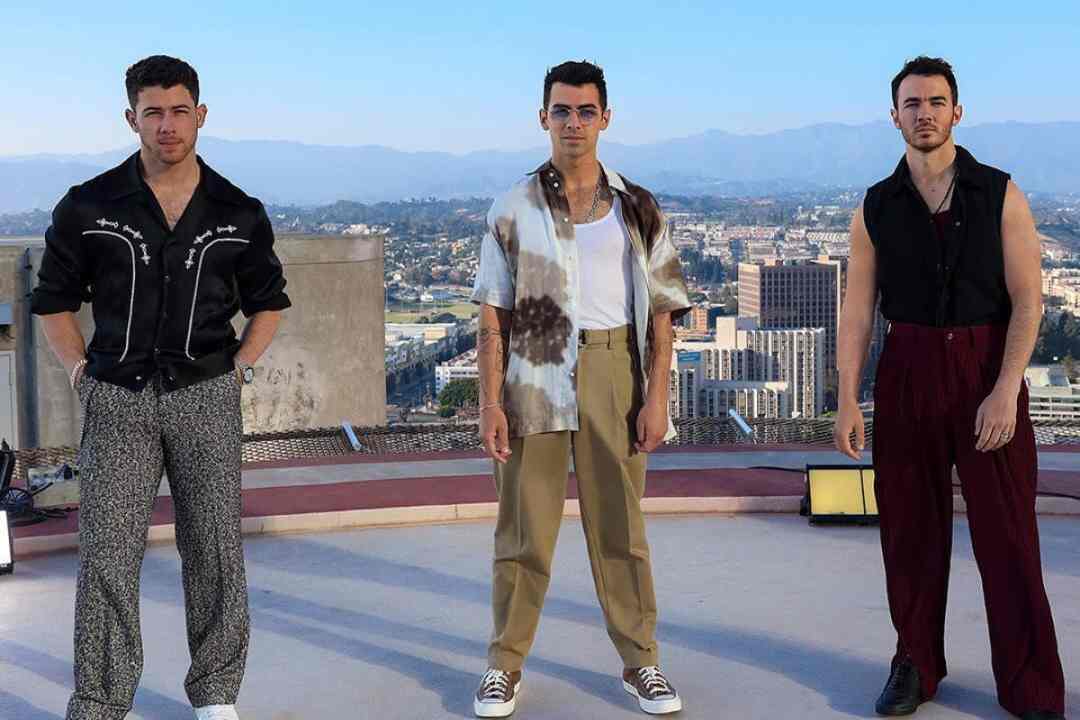 5 occasions the Jonas brothers proved they’re essentially the most fashionable siblings