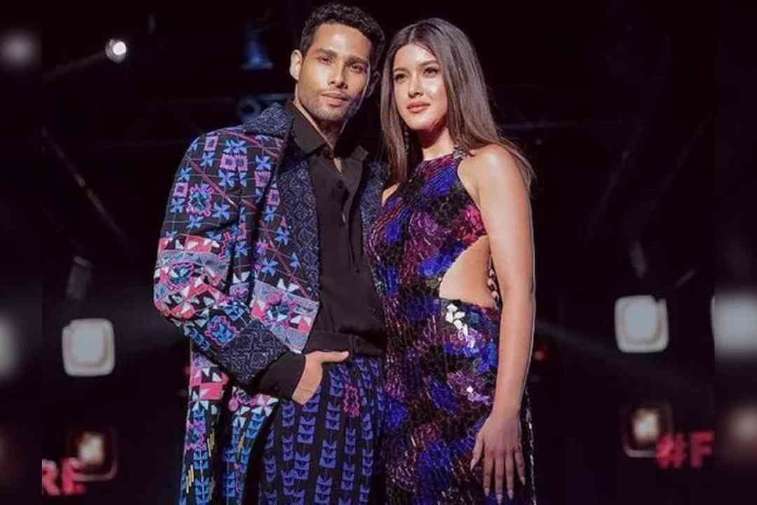 Siddhant Chaturvedi and Shanaya Kapoor make their ramp debut for Manish Malhotra