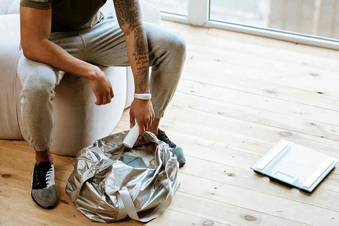 24 Greatest Weekender Baggage for Males; Going Far, Large, and Deep