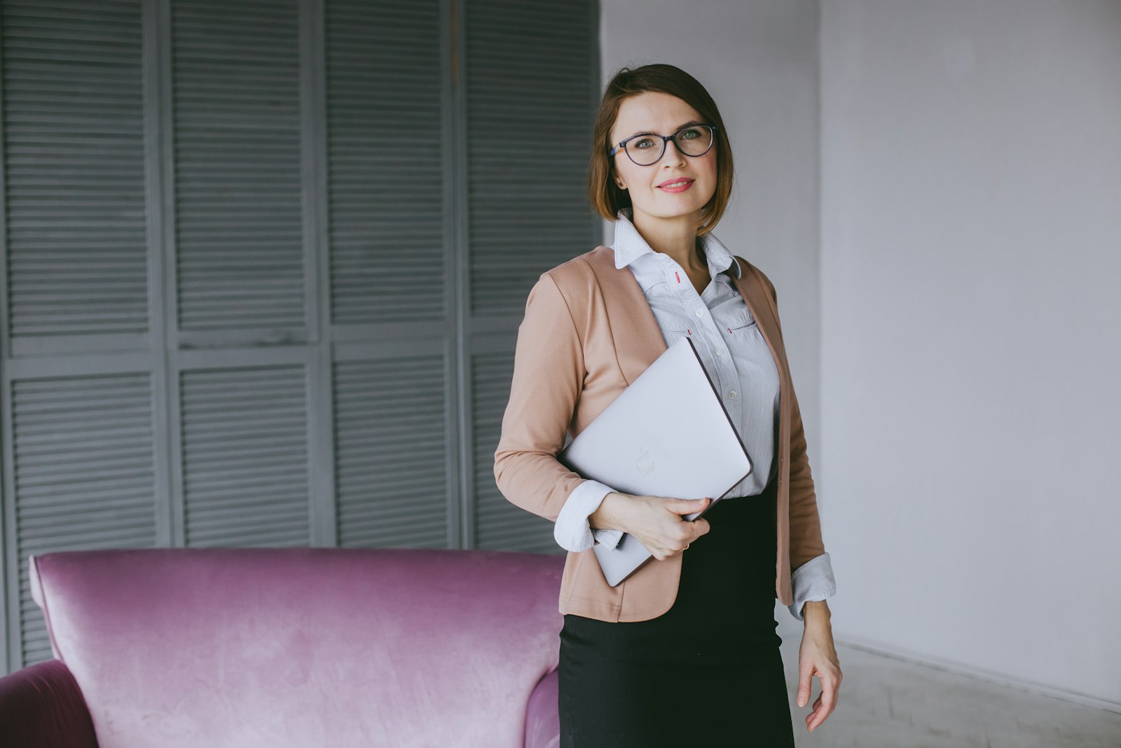 Business Casual Outfit Ideas That Actually Work