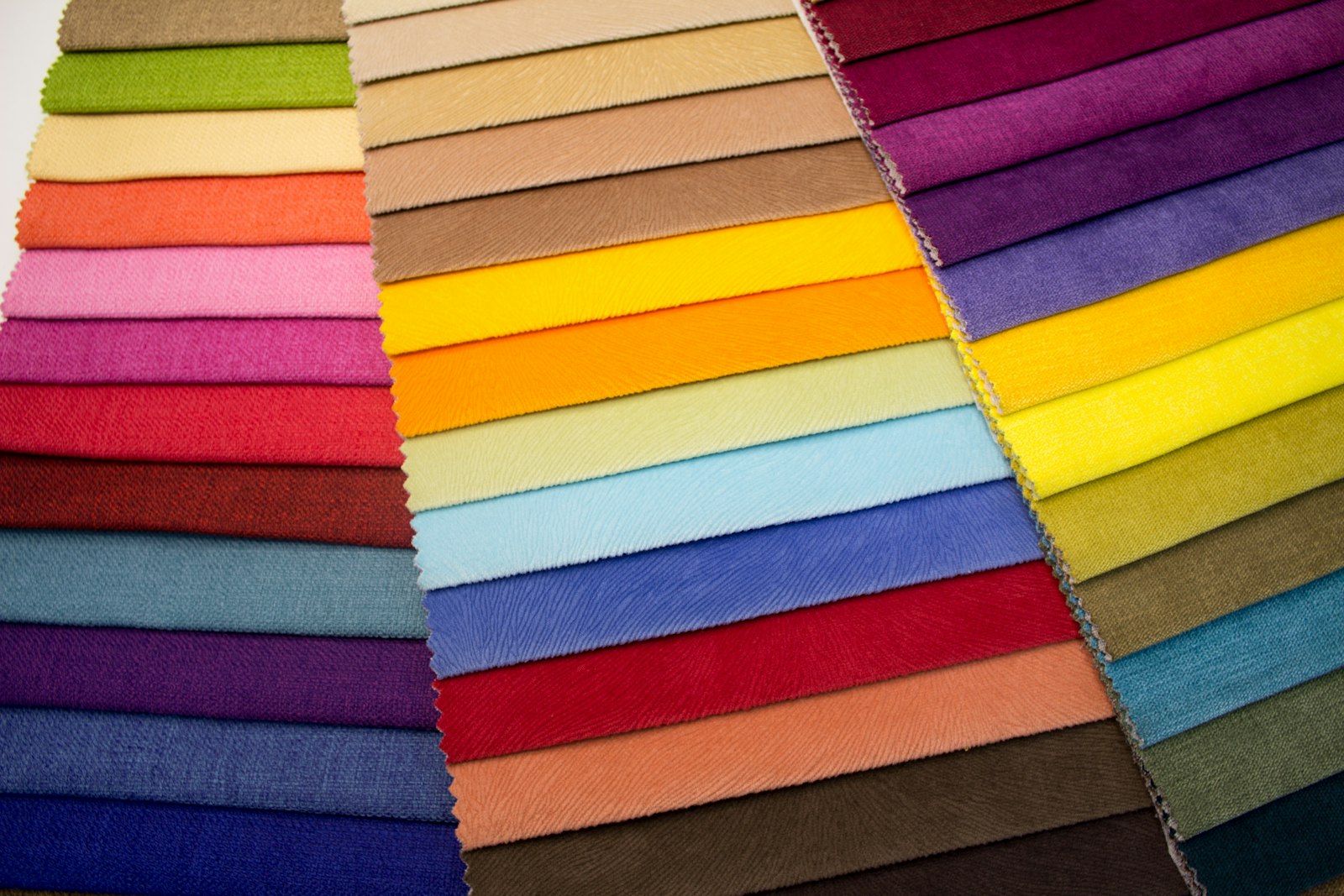 Fabric Guide: Cotton, Linen, Wool and Synthetics Compared