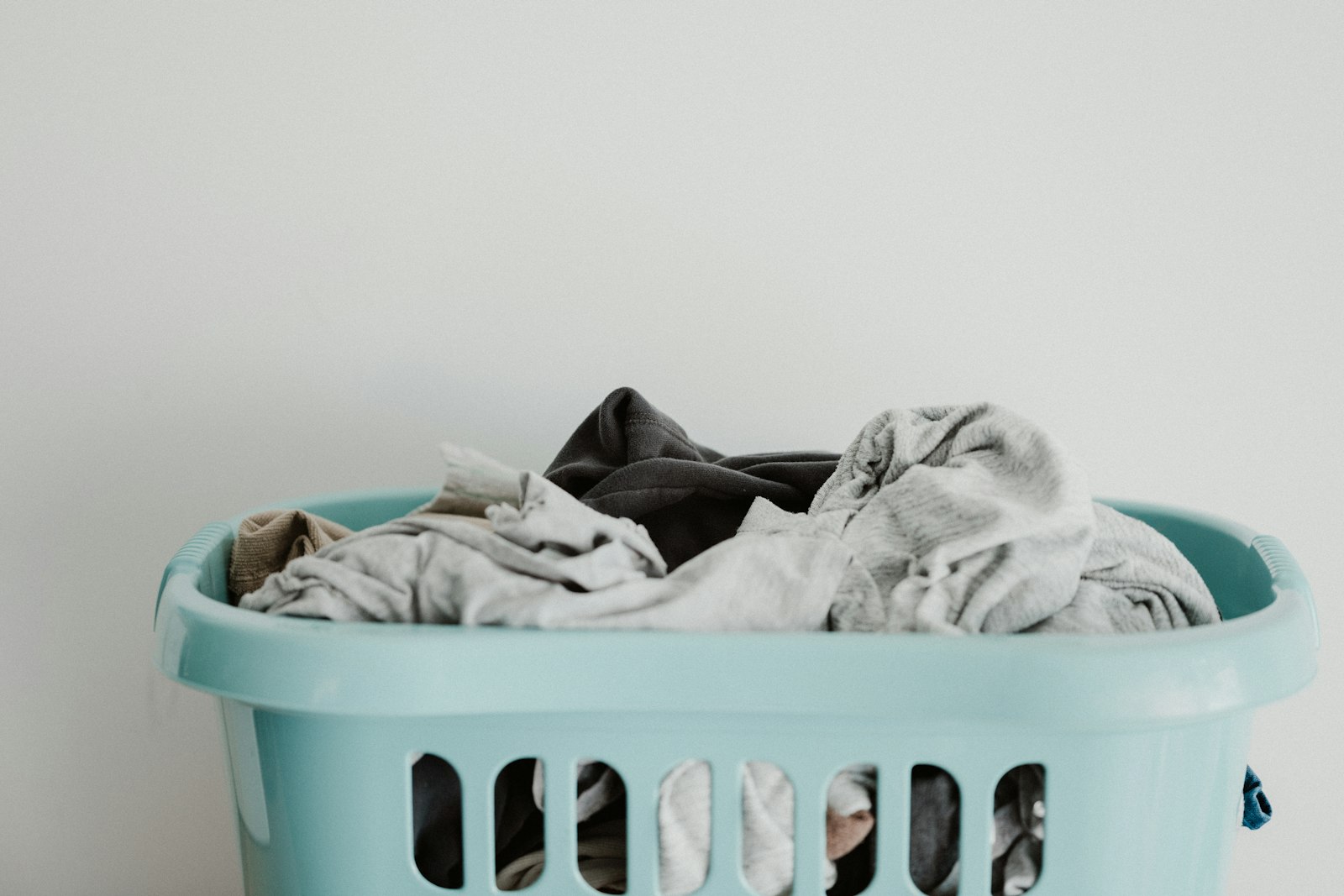 How to Treat Common Stains on Clothes